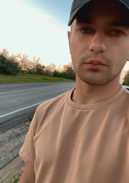 Я Владислав, 28, знакомлюсь на одну ночь в Новохоперске