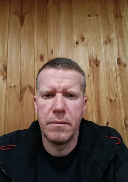 Я Сергей, 42, из Брянска, ищу знакомства без обязательств