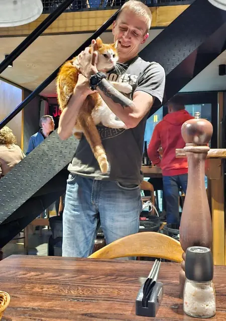 Влад из Липецка, мне 37, познакомлюсь для дружбы