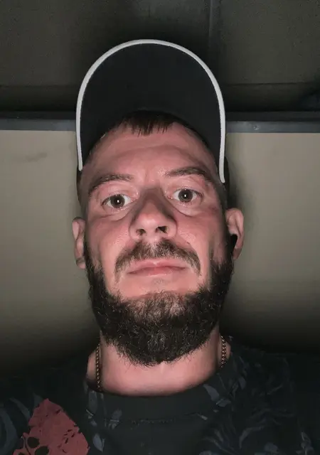 Игорь из Саяногорска, мне 34, познакомлюсь для общения