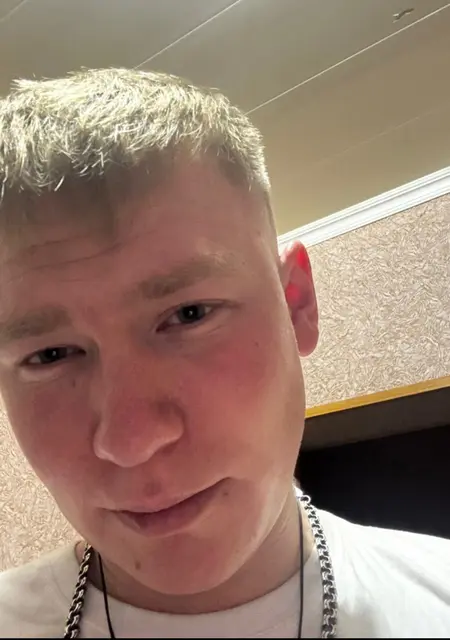 Егор из Биробиджана, ищу на сайте знакомства на одну ночь