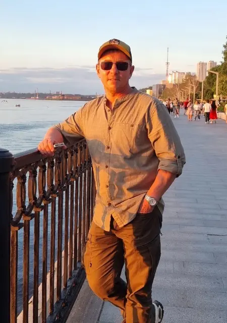 Я Леонид, 40, знакомлюсь без обязательств в Перми