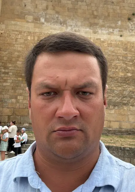 Я Лев, 41, из Тюмени, ищу знакомства без обязательств