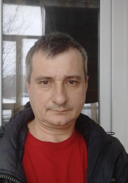 Я Владимир, 42, знакомлюсь без обязательств в Калуге