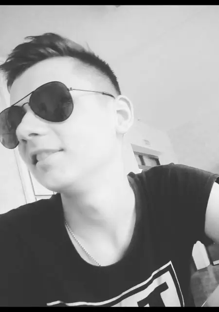 Олег из Пинска, мне 22, познакомлюсь на одну ночь