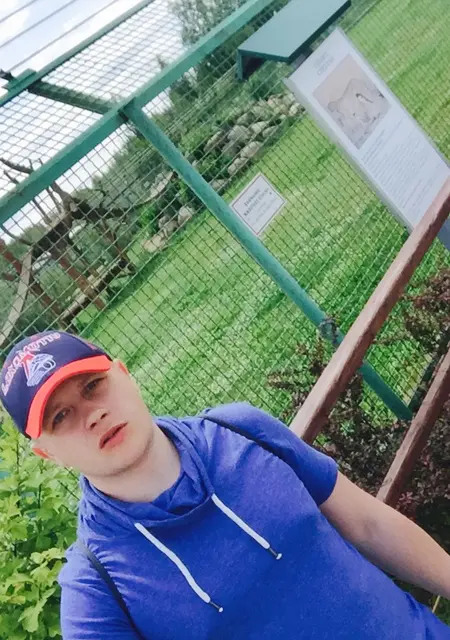 Алекс из Салехарда, ищу на сайте знакомства на одну ночь