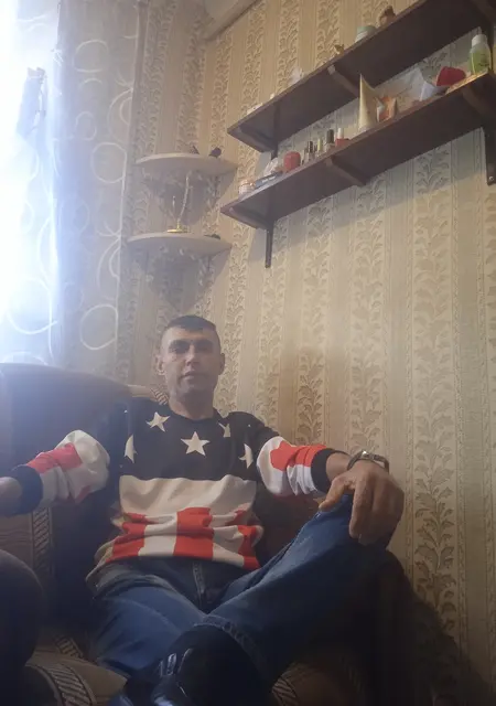 Я Заур, 38, знакомлюсь для приятного времяпровождения в Минеральных Водах