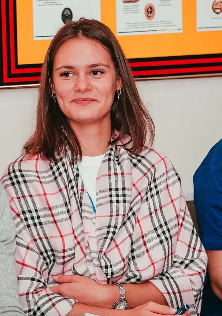 Я Линкер Алина, 25, знакомлюсь на одну ночь в Ханты-Мансийске