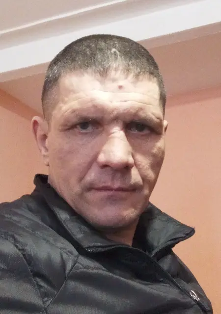 Я Эдуард, 49, из Екатеринбурга, ищу знакомства на одну ночь