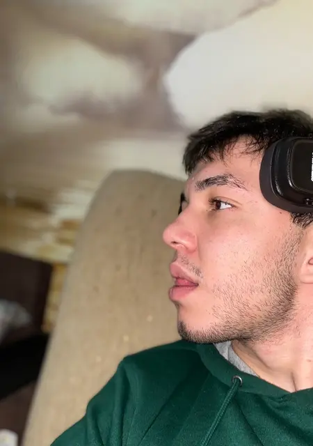 Я Руслан, 23, из Пятигорска, ищу знакомства без обязательств