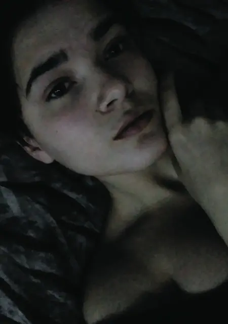 Я Зоя, 23, из Старого Оскола, ищу знакомства без обязательств