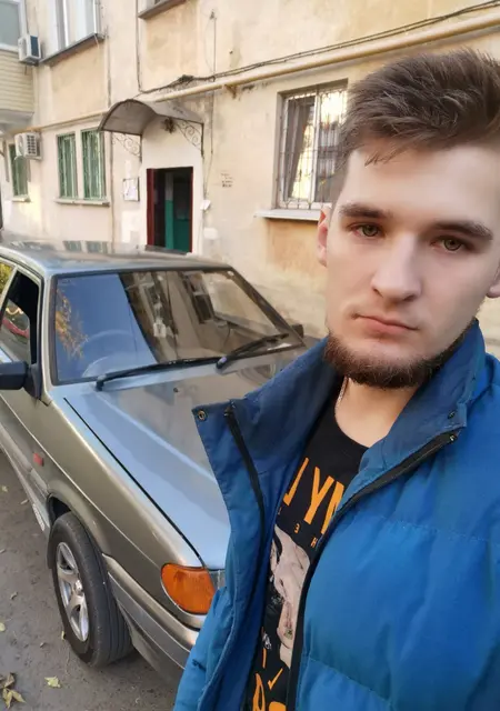 Олег из Керчи, мне 26, познакомлюсь на одну ночь