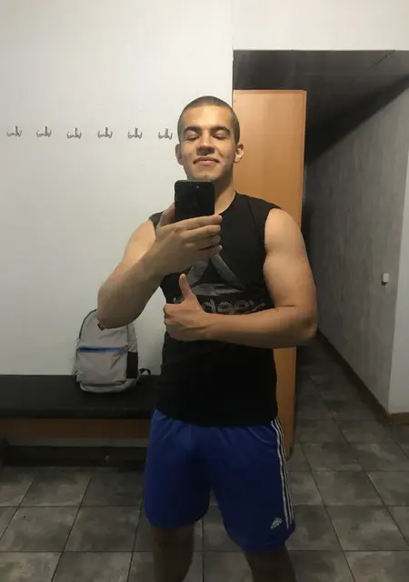 Я Андрій, 24 років з Івано-Франківська, шукаю знайомства на одну ніч