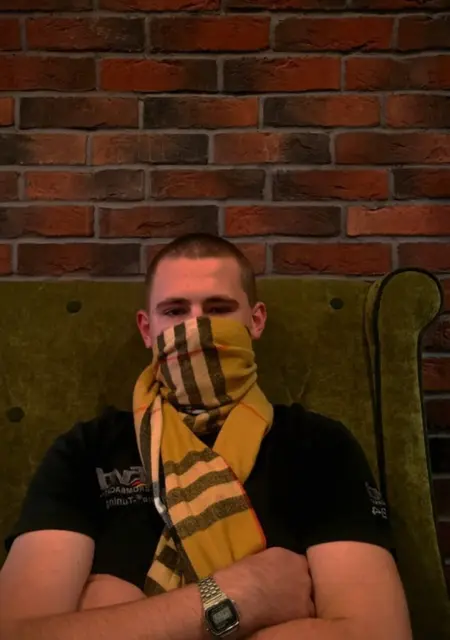 Я Петя, 25, из Белева, ищу знакомство для открытые отношения