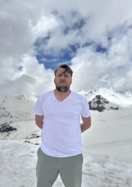 Я Евгений, 31, из Нефтеюганска, ищу знакомства без обязательств