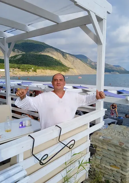 Я Саня, 45, из Витязева, ищу знакомства на одну ночь