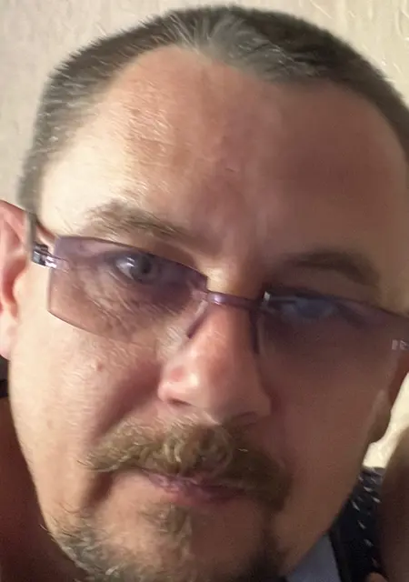 Андрей из Новороссийска, ищу на сайте знакомства на одну ночь