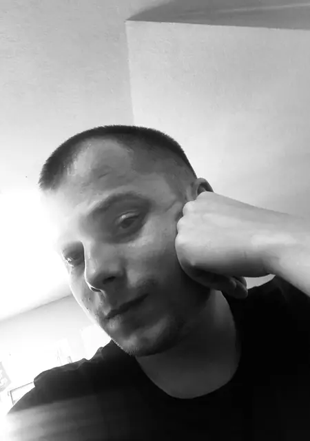 Я Александр, 33, знакомлюсь без обязательств в Магадане