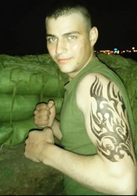 Я Сергей, 31, из Темрюка, ищу знакомства на одну ночь