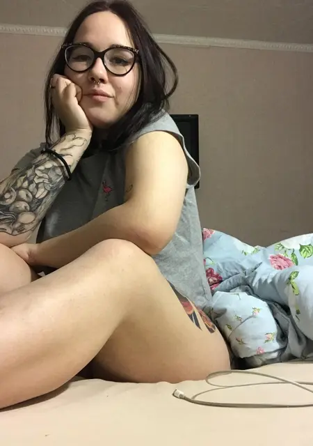 Я Polina, 25, из Мурино, ищу знакомства на одну ночь