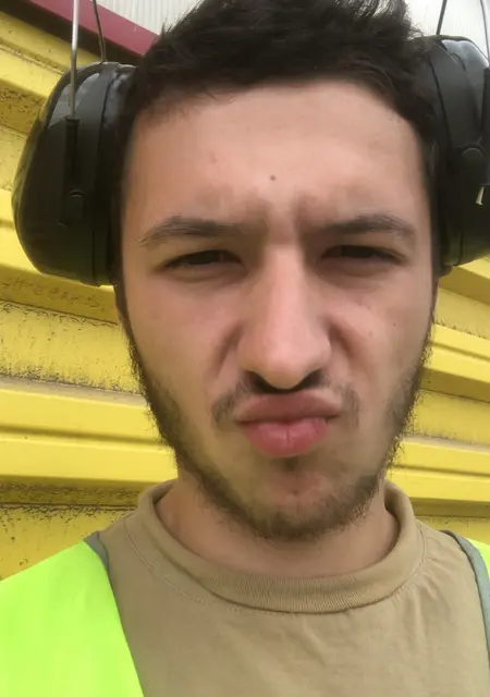 Александр из Петрозаводска, ищу на сайте знакомства без обязательств