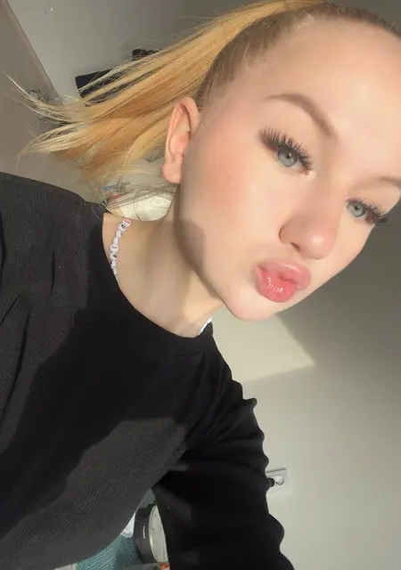 Я Лина, 20, знакомлюсь для совместных путешествий в Москве