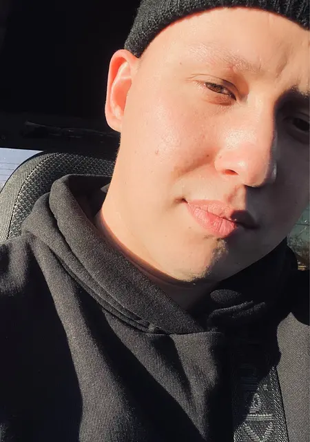 Я Николай, 27, из Верхней Пышмы, ищу знакомство для приятного времяпровождения