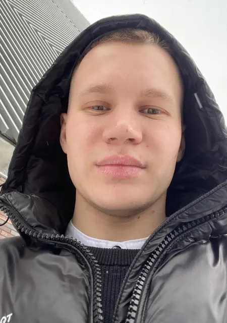 Валерий из Санкт-Петербурга, мне 23, познакомлюсь на одну ночь