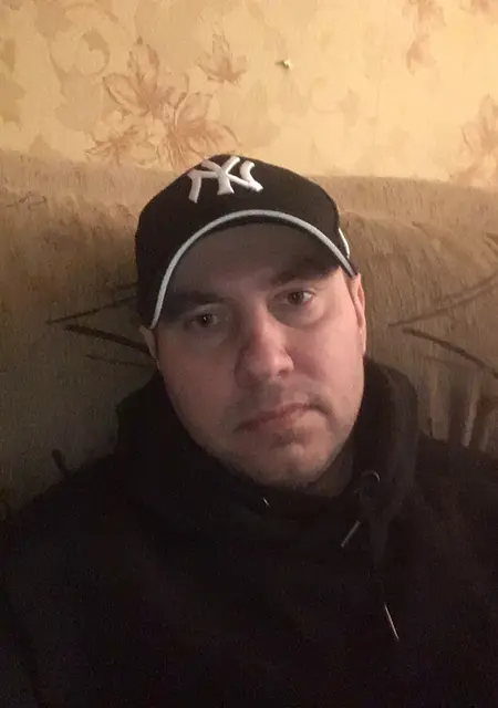 Я Саша, 39, из Череповца, ищу знакомства на одну ночь