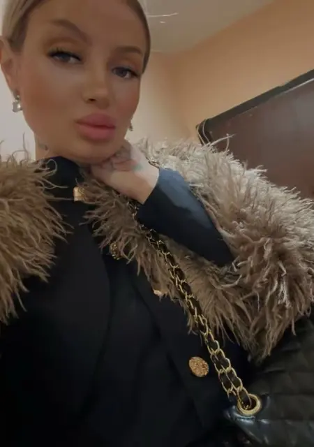 Я Кристина, 34, из Москвы, ищу знакомство для постоянных отношений