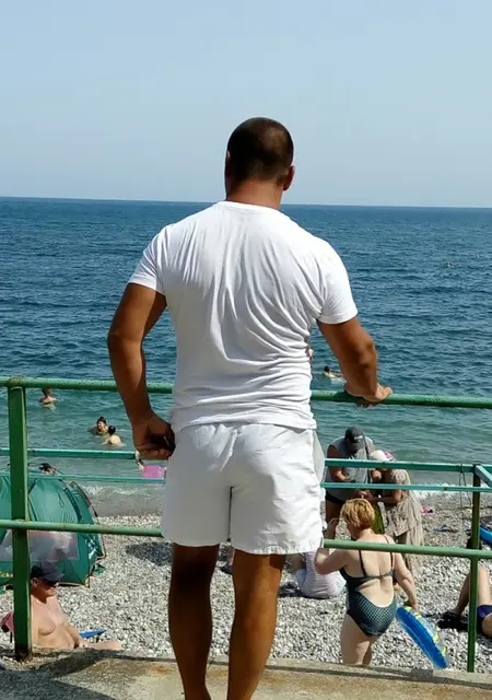 Я Valik, 25, знакомлюсь без обязательств в Форосе