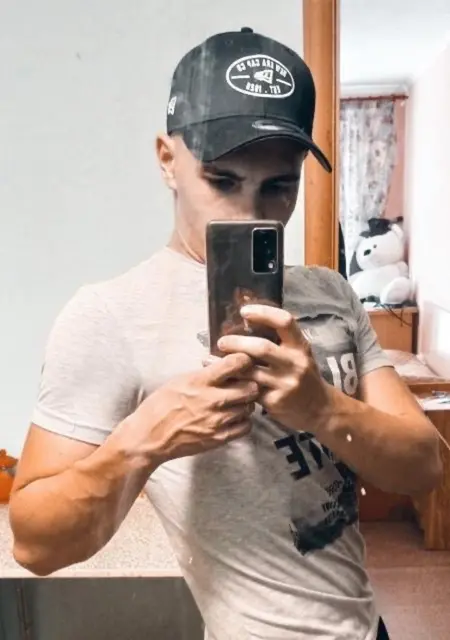 Николай из Рефтинского, ищу на сайте знакомства на одну ночь