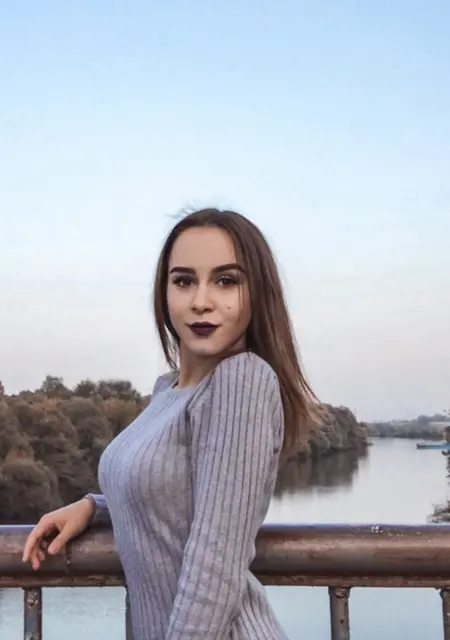 Я Алиса, 23, из Брянска, ищу знакомства на одну ночь