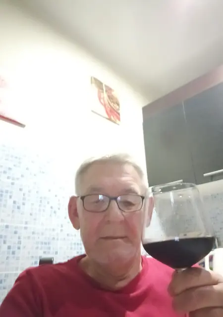 Павел из Ростова-на-Дону, мне 63, познакомлюсь без обязательств