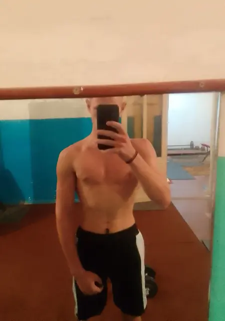 Я Данил, 21, знакомлюсь без обязательств в Ейске