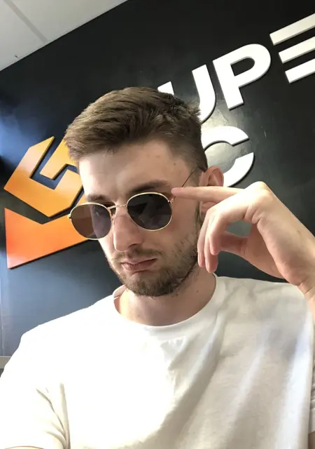 Ярослав из Архангельска, мне 29, познакомлюсь для приятного времяпровождения