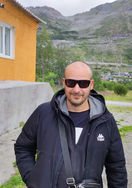 Я Тимур, 39, из Апатитов, ищу знакомства на одну ночь