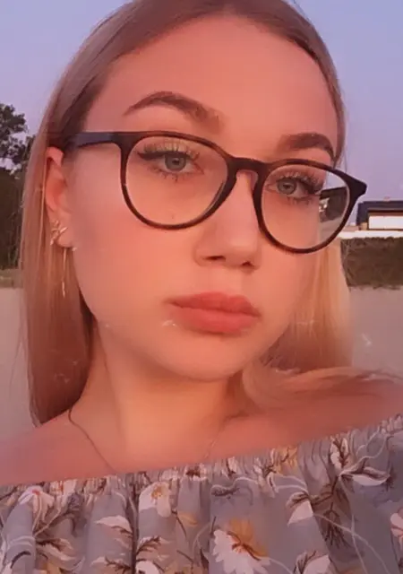 Я Нина, 24, из Калининграда, ищу знакомство для совместных путешествий