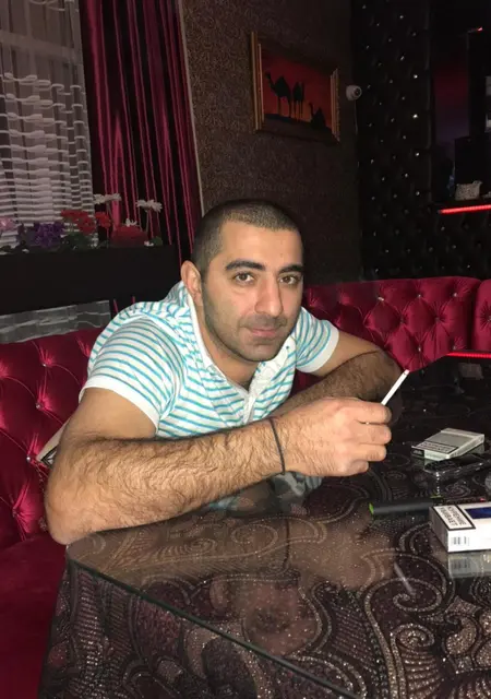 Коля из Пятигорска, ищу на сайте знакомства без обязательств