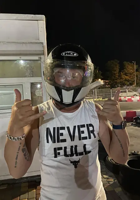 Я Tema, 34, из Евпатории, ищу знакомства без обязательств