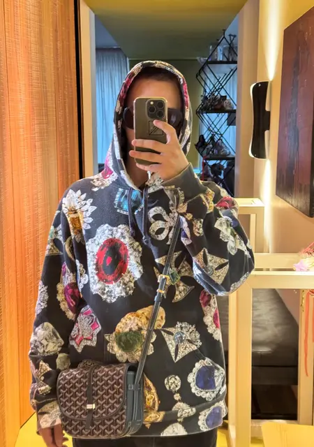 Артем из Химок, ищу на сайте общение