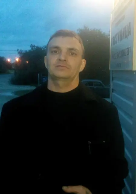 Руслан из Нового Уренгоя, ищу на сайте знакомства на одну ночь