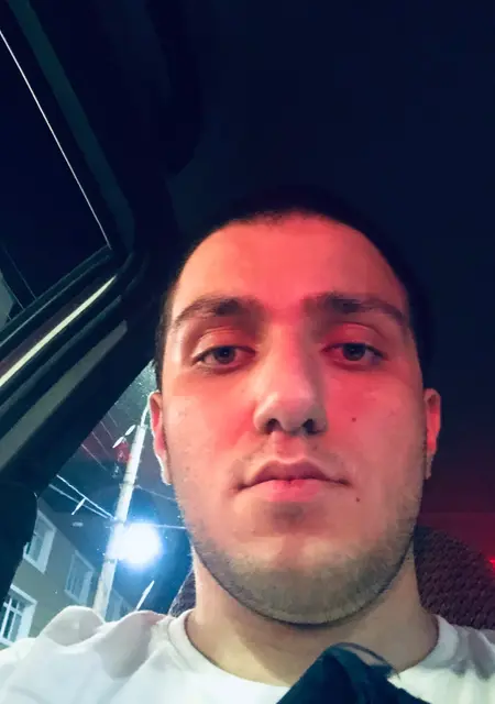 Я Al Kapone, 20, знакомлюсь для приятного времяпровождения в Махачкале