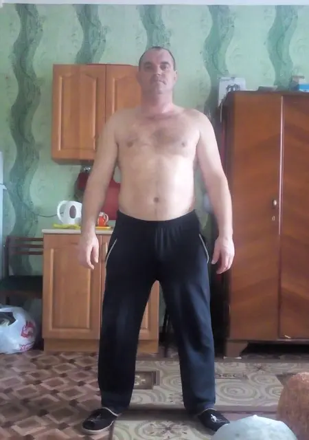 Я Oleg, 49, из Ржева, ищу знакомства на одну ночь