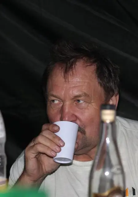 Я Yurii, 66, знакомлюсь на одну ночь в Лучегорске