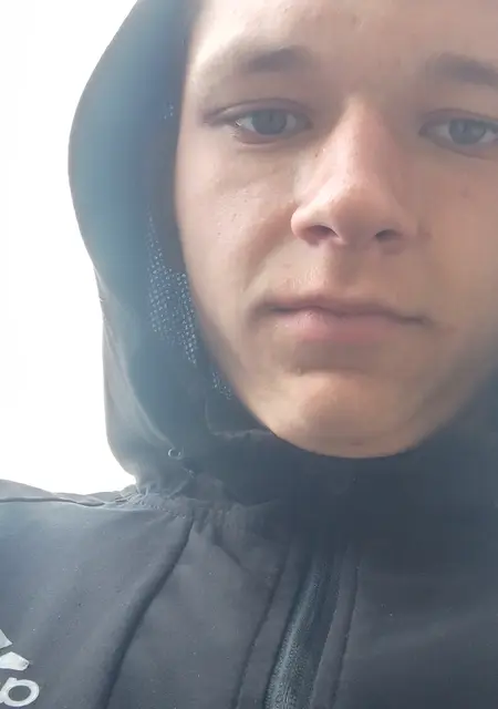 Я Dhosif, 27, из Златоуста, ищу знакомства без обязательств