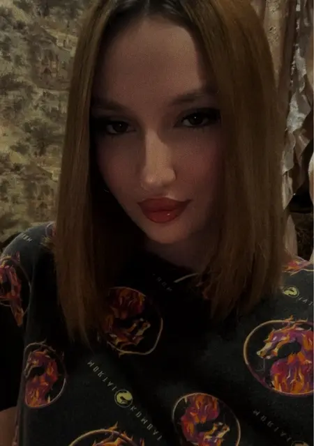 Я Alinka, 21, из Хабаровска, ищу знакомство для приятного времяпровождения