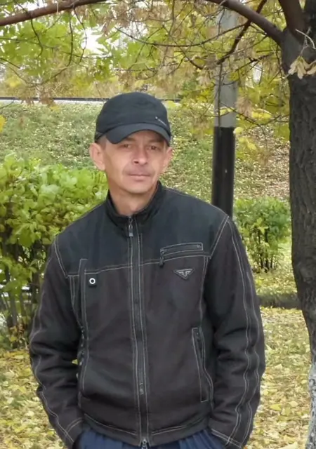 Я Сергей, 50, из Хабаровска, ищу знакомства без обязательств