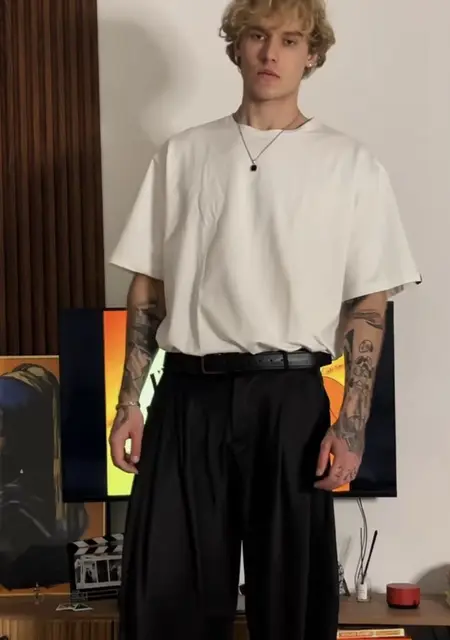 Андрей из Тамбова, мне 20, познакомлюсь для открытые отношения