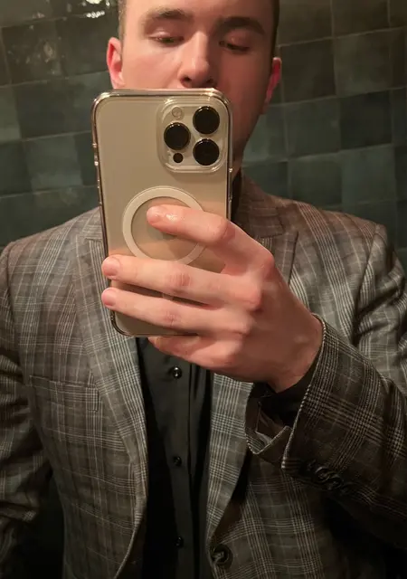 Илья из Домодедова, мне 26, познакомлюсь для открытые отношения